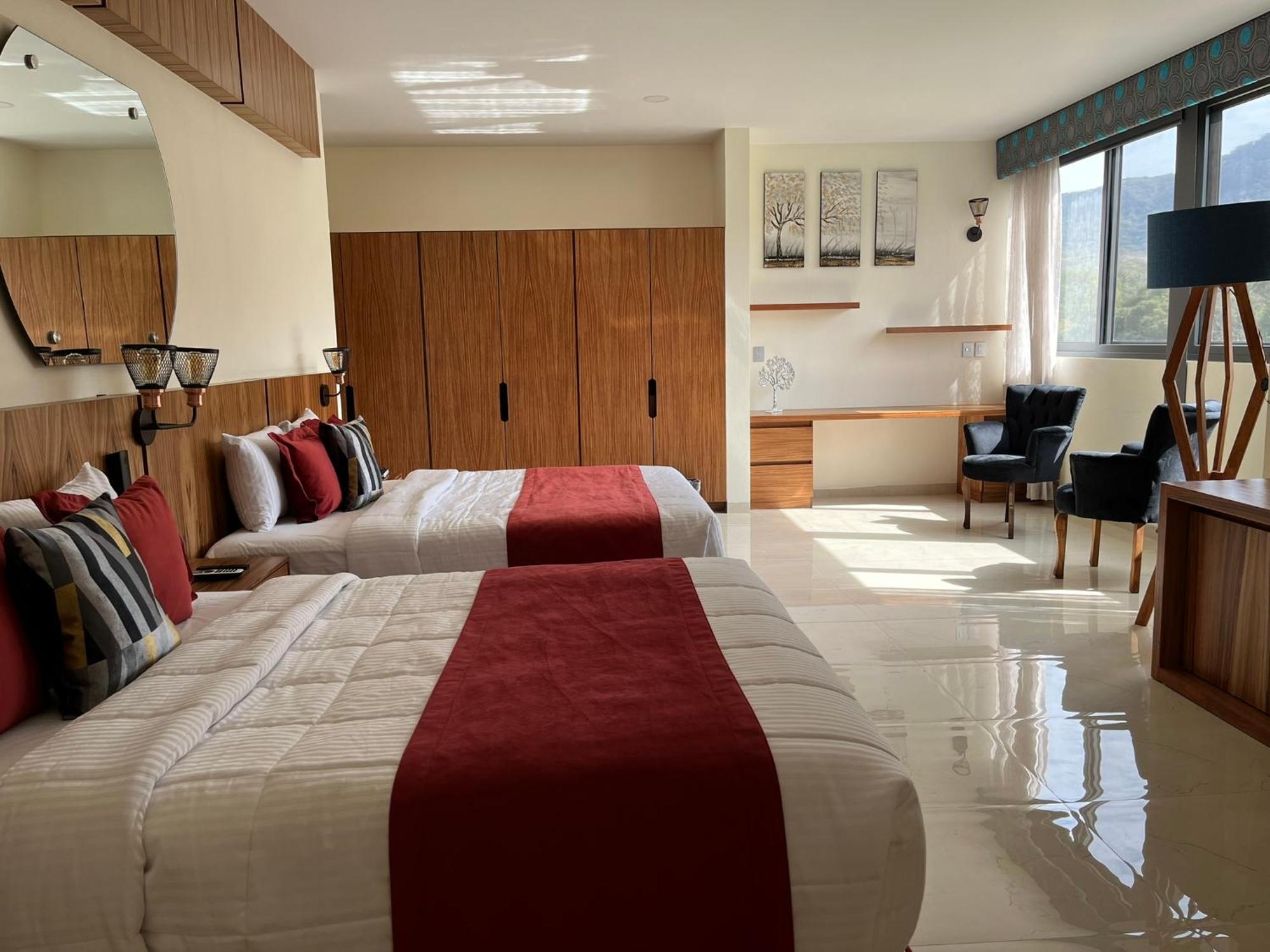 Hotel Cinco Diamantes Atotonilco El Alto Екстер'єр фото