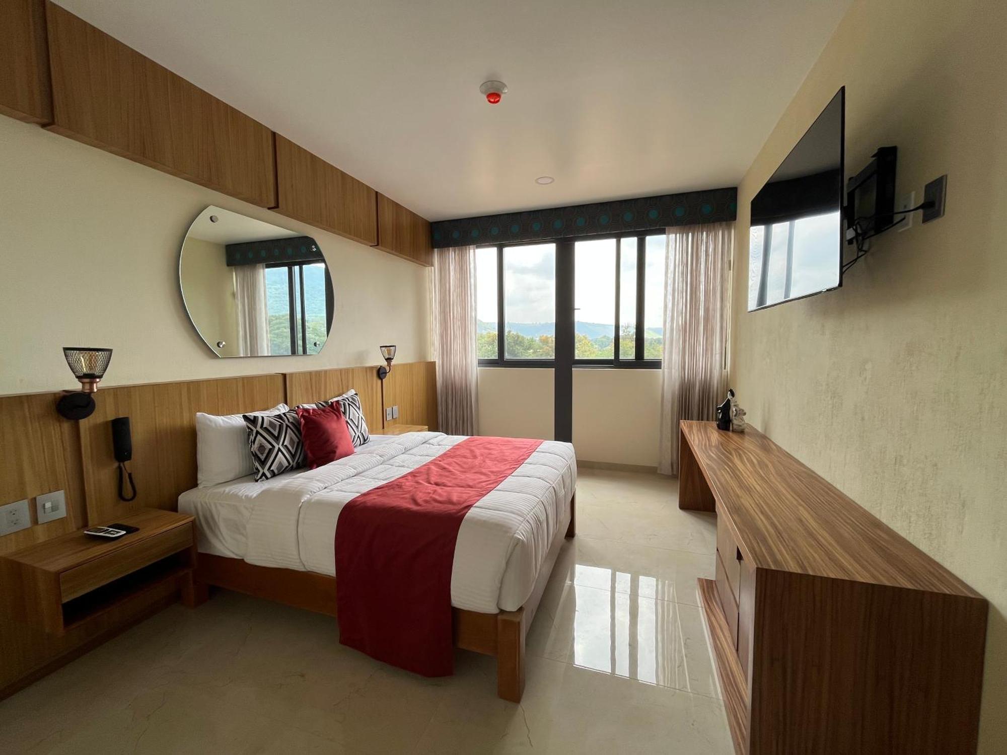 Hotel Cinco Diamantes Atotonilco El Alto Екстер'єр фото