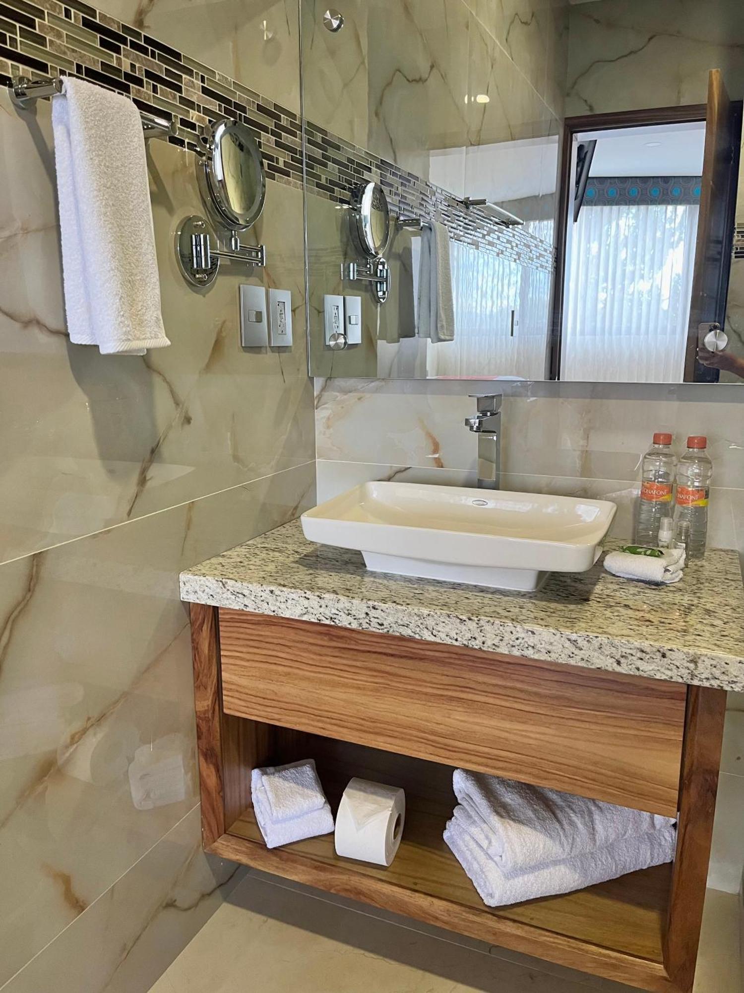 Hotel Cinco Diamantes Atotonilco El Alto Екстер'єр фото